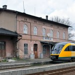Stacja Krzewina Zgorzelecka. Stamtąd pociągiem tylko do Niemiec