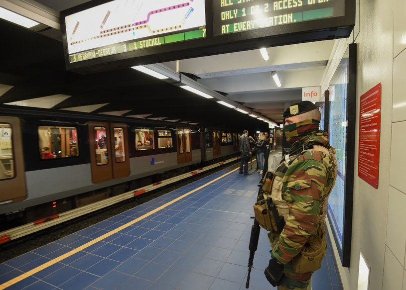 Stacja Maelbeek, na której przeprowadzono zamach, zdjęcie wykonane po otwarciu stacji na nowo /AFP