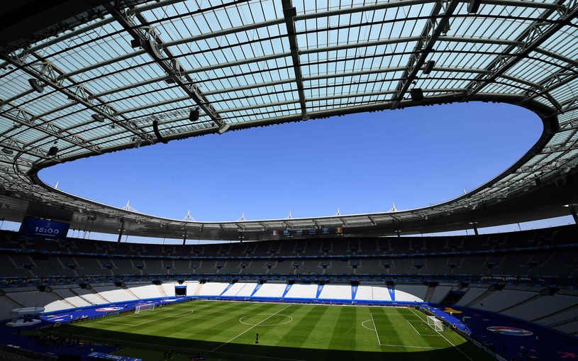 Stade de France - arena meczu finałowego mistrzostw Europy. W listopadzie nieopodal tego stadionu doszło do ataków terrorystycznych /AFP