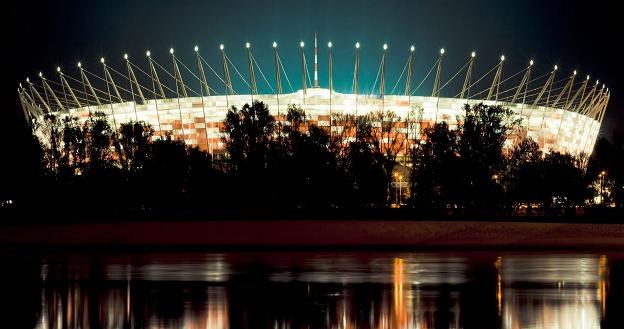 Stadion Narodowy w Warszawie nocą /&copy;123RF/PICSEL