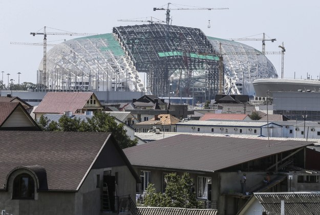 Stadion Olimpijski w Soczi w budowie /Sergei Ilnitsky /PAP/EPA