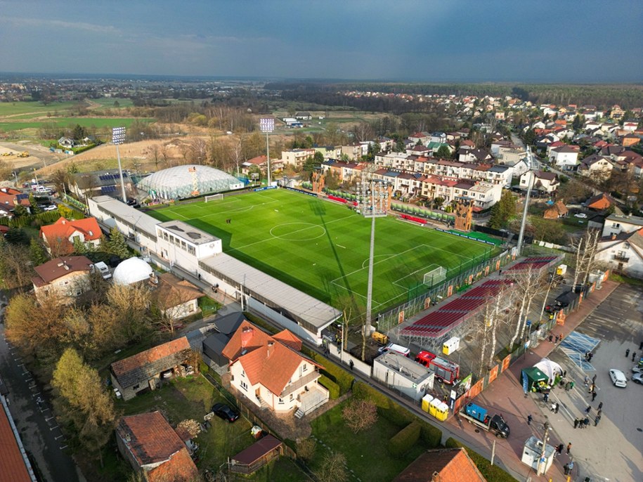 Stadion Puszczy Niepołomice /Shutterstock