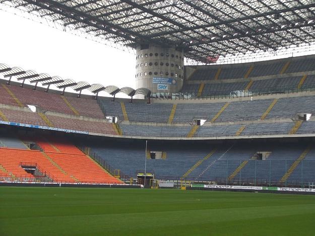 Stadion San Siro jest jednym z 27 europejskich stadionów ocenionych na 5 gwiazdek przez UEFA /&copy;123RF/PICSEL