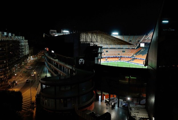 Stadion Valencia CF na zdjęciu ilustracyjnym /	MANUEL BRUQUE /PAP/EPA