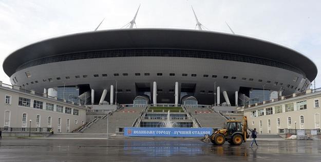 Stadion Zenit Arena (zwany Kriestowskij) w St Petersburgu /AFP