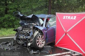 Stalowa Wola: Kierowca, który uderzył w podróżującą rodzinę, był pijany