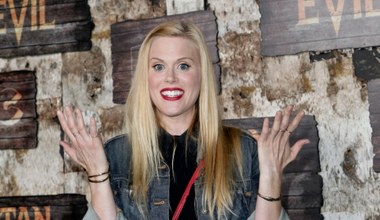 "Stan Against Evil": "Będziemy oblewać was krwią przez godzinę" - rozmawiamy z Janet Varney