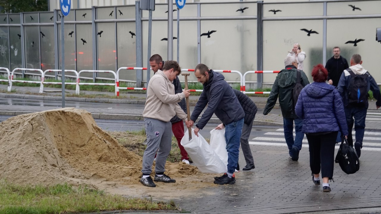 Stan klęski żywiołowej. Kolejne miasta szykują się na wielką wodę [RELACJA]