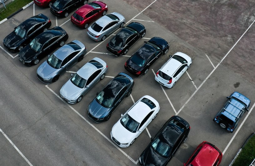 Stan wielu samochodów używanych w Polsce jest daleki od doskonałości /Getty Images