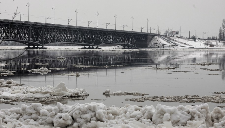 Stan wody w Wiśle w Płocku /Szymon Łabiński /PAP