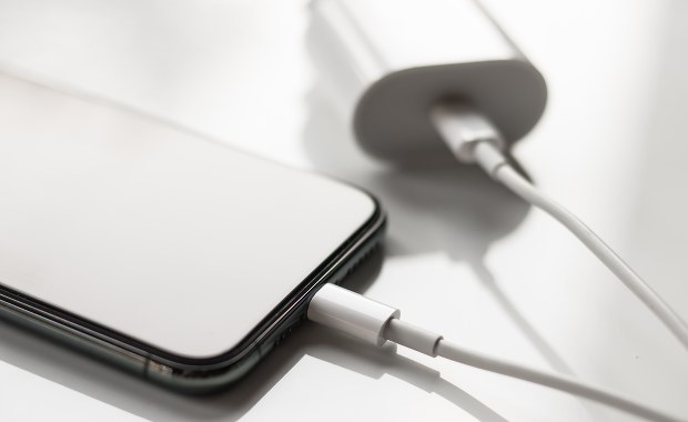 Standardowy port ładowania. Od dziś nowe unijne przepisy