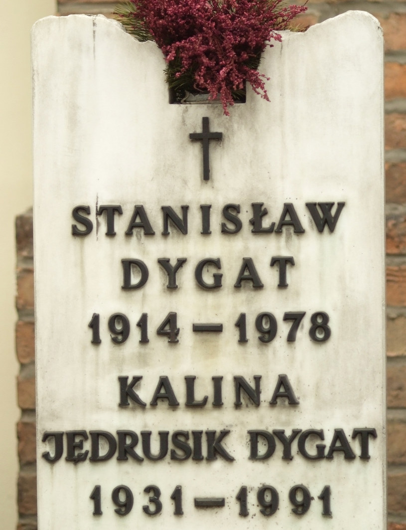 Stanisław Dygat i Kalina Jędrusik są razem pochowani w Warszawie /Agencja FORUM