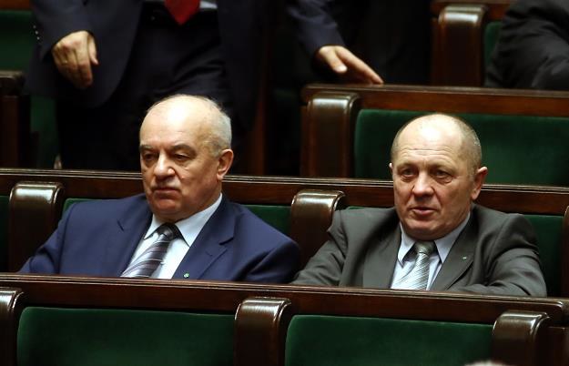 Stanisław Kalemba (L) i Marek Sawicki (P) - poprzedni o obecny minister zdroiwia /PAP