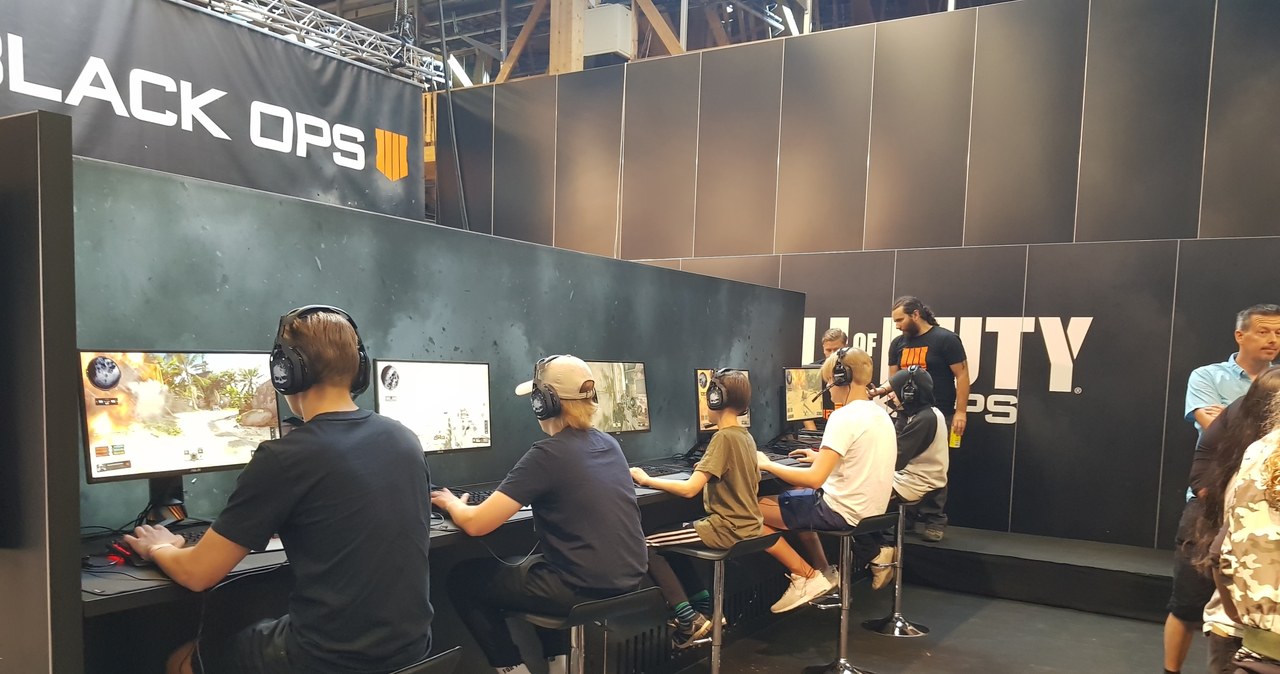 Stanowiska z grą Call of Duty: Black Ops 4 na DreamHack Summer 18 /ESPORTER