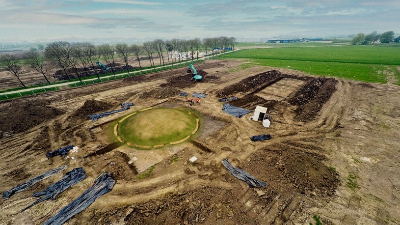 Stanowisko archeologiczne, gdzie odkryto "holenderski Stonehenge" /NOS /Twitter