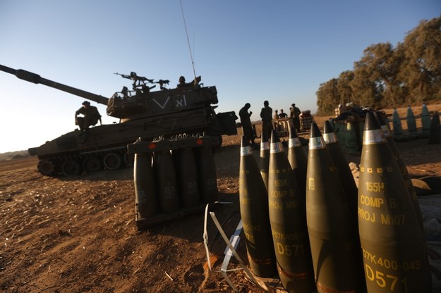 Stanowisko izraelskiej artylerii //ATEF SAFADI /PAP/EPA