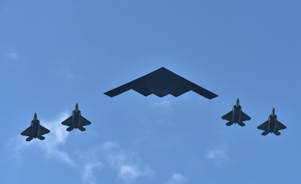 "Stany Zjednoczone nie są w stanie wojny z Iranem"