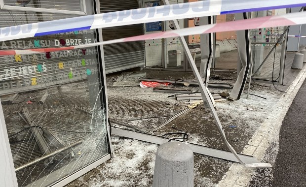 Staranowali wejście do galerii, ukradli biżuterię. Napad na jubilera w Gdańsku