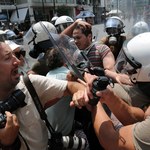 Starcia policji z demonstrantami w Atenach 