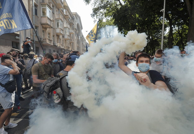Starcia przed siedzibą prezydenta Ukrainy /SERGEY DOLZHENKO /PAP/EPA