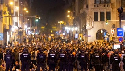 Starcia w Barcelonie. Z lotniska El Prat odwołano ponad 100 lotów 