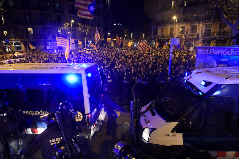 Starcia w Barcelonie /AFP