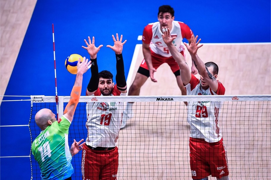 Starcie Polaków ze Słoweńcami /FIVB.com /