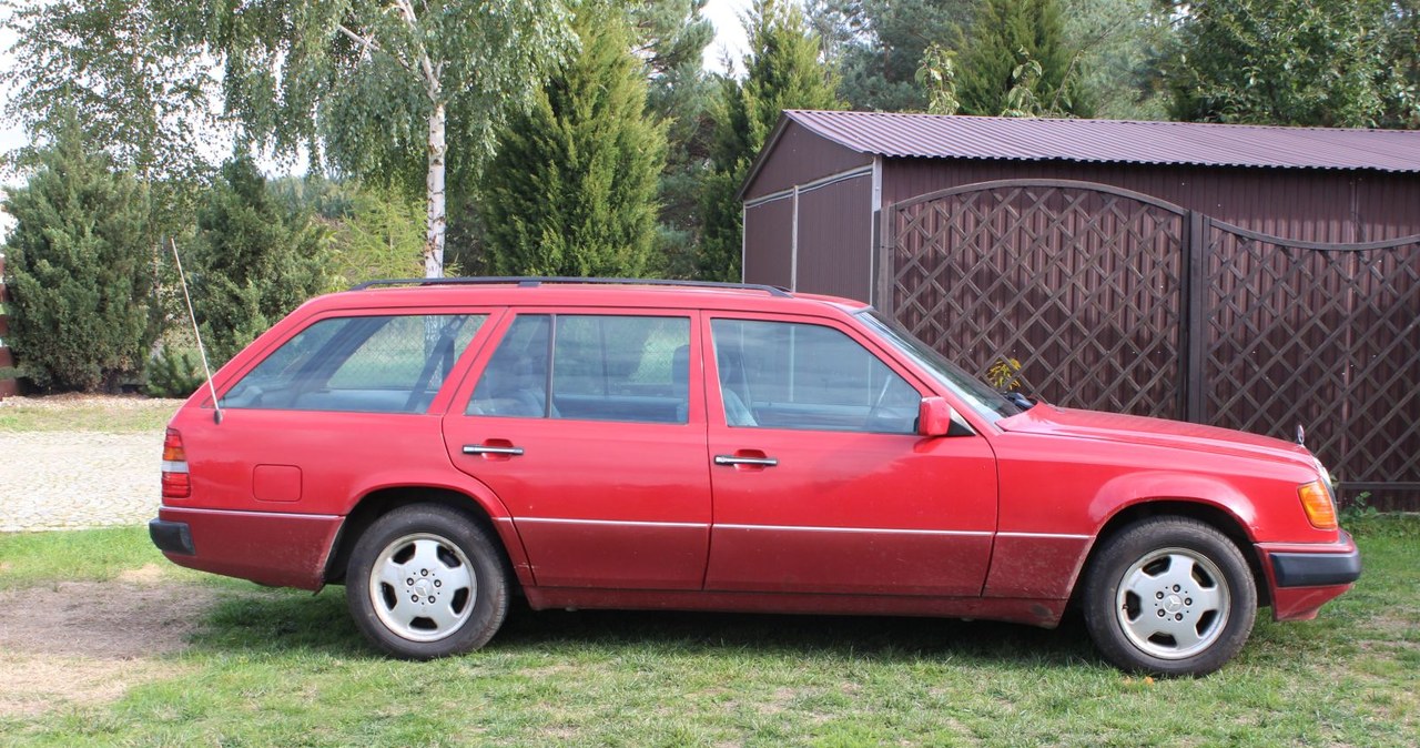 Stare auto to najczęściej jedyny sposób na własne cztery kółka /INTERIA.PL