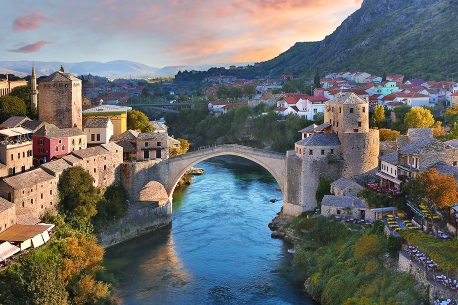 Stari Most w Mostarze, Bośnia i Harcegowina /Shutterstock