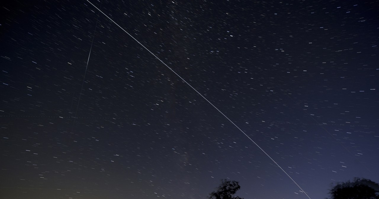 Starlinki będą dzisiaj ponownie widoczne nad Polską. /123RF/PICSEL