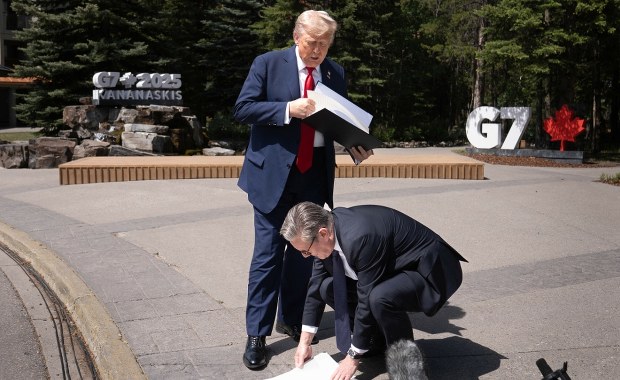 Starmer odmówił Trumpowi pomocy w ataku na Iran. Plany USA się komplikują