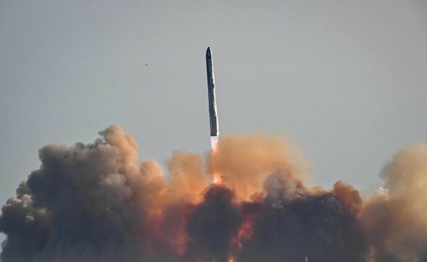 Starship Elona Muska zniszczony. Spektakularne filmy ukazujące awarię