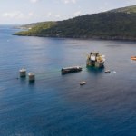 Starship ładowany na statek. SpaceX przetransportuje go do Starbase