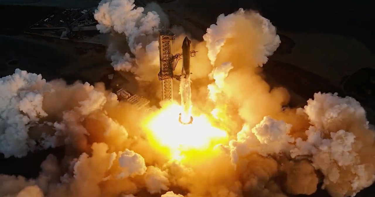 Starship w trakcie sobotniego startu /SpaceX /materiały prasowe