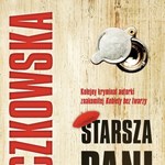 Starsza pani wnika