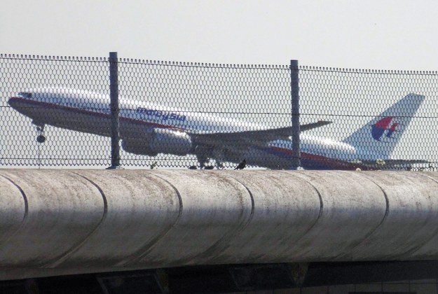 Start Boeinga 777 z lotniska Schiphol pod Amsterdamem /FRED NEELEMAN    /PAP/EPA