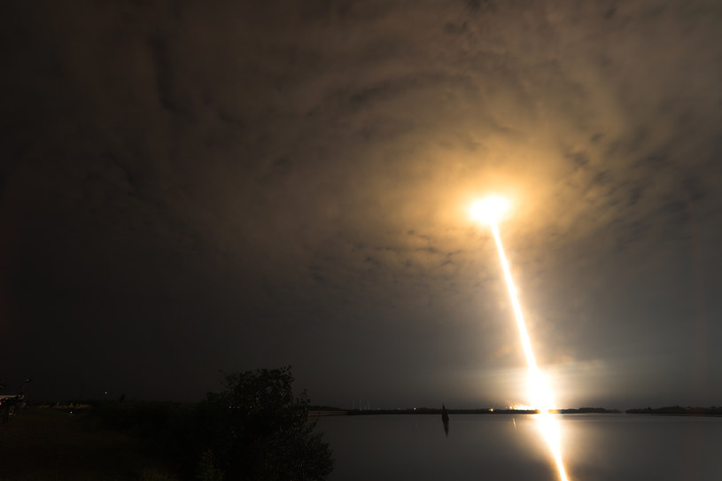 Start rakiety Falcon 9 z satelitami Starlink 6 maja 2022 roku z Florydy /Red Huber /Getty Images