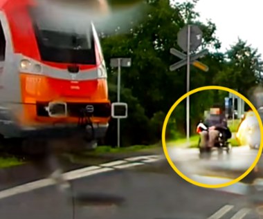 Staruszek sprawdził czujność maszynisty. O mało nie trafił na tamten świat