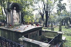 Stary Cmentarz Podgórski w Krakowie przejdzie remont. Galeria