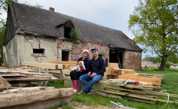 ​"Stary dom wymaga kompromisów". Magda i Wojtek o remoncie "Ruderki"