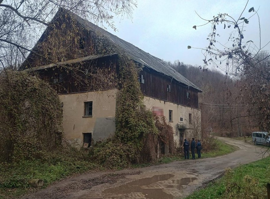 Stary młyn w Bochotnicy /KPP Puławy /Policja