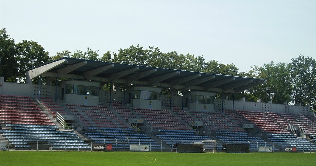 Stary stadion miejski w Opolu /Adaś17/CC BY-SA 3.0 (https://creativecommons.org/licenses/by-sa/3.0/deed.en) /Wikimedia