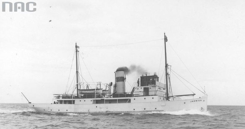 Statek "Jadwiga", późniejsza "Anna", podczas rejsu /Z archiwum Narodowego Archiwum Cyfrowego