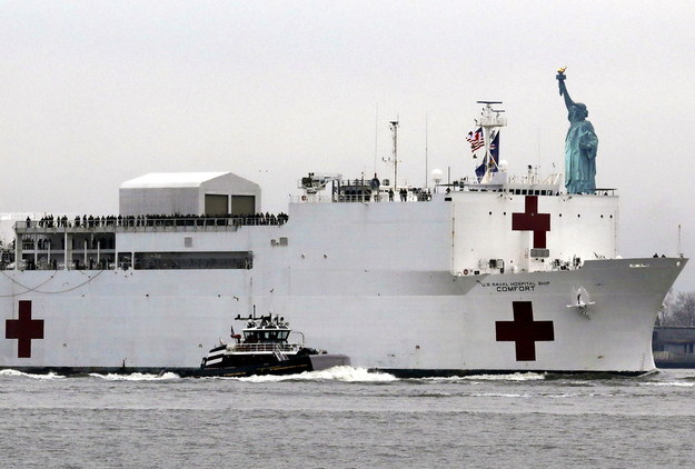 Statek-szpital Comfort /Peter Foley /PAP/EPA