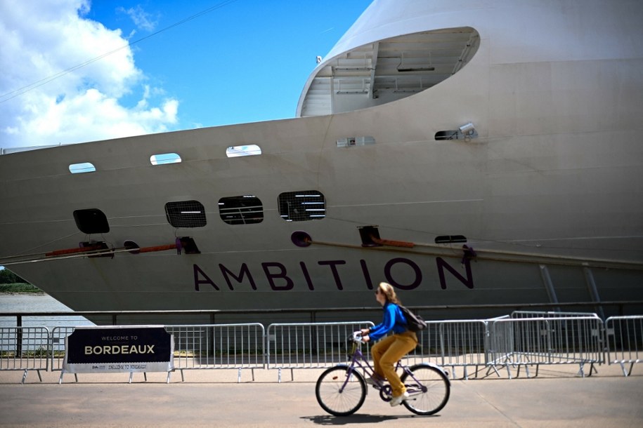 Statek wycieczkowy Ambition w Bordeaux /CHRISTOPHE ARCHAMBAULT/AFP/East News /East News