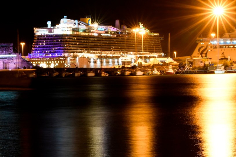 Statek wycieczkowy w porcie Civitavecchia /AFP