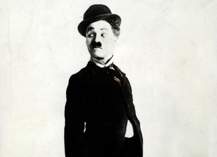 Statuę Charlie Chaplina oprotestowali hinduscy radykałowie /Getty Images/Flash Press Media