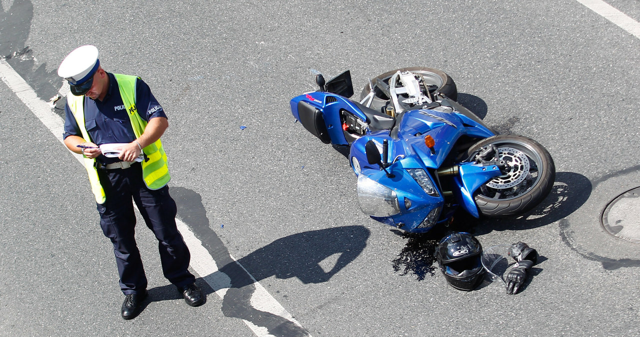 Statystycznie codziennie na drogach ginie jeden motocyklista. /zdjęcie ilustracyjne/ /Krzysztof Kapica /East News