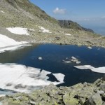 Stawek przez cały rok pokryty lodem. Gdzie można go zobaczyć? 