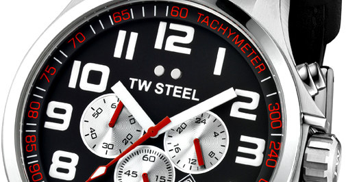 Steel Pilot TW415 - zbliżenie na tarczę zegarka /materiały prasowe